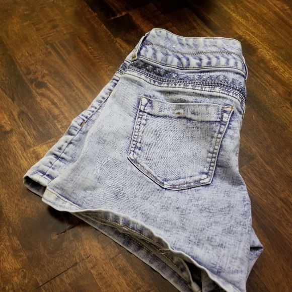 🔥🔥BOOM BOOM Jeans short - Picture 4 of 5